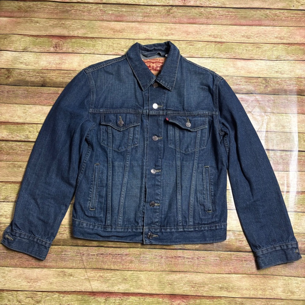 Levis Trucker Jacket Mens Medium Dark Wash Denim Button Up Coat 47024-0016